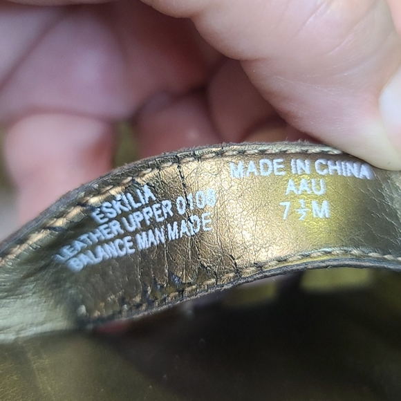 EASYSPIRIT SIZE 7 1/2 M BROWN/ GOLD - Picture 4 of 11